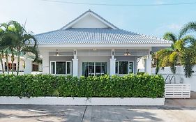Baan Suk Sabai By Favstay